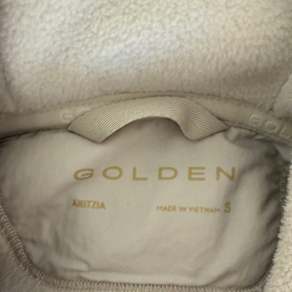Aritzia Golden Polartec Mockneck Hoodie and Shorts Set - Picture 3 of 10